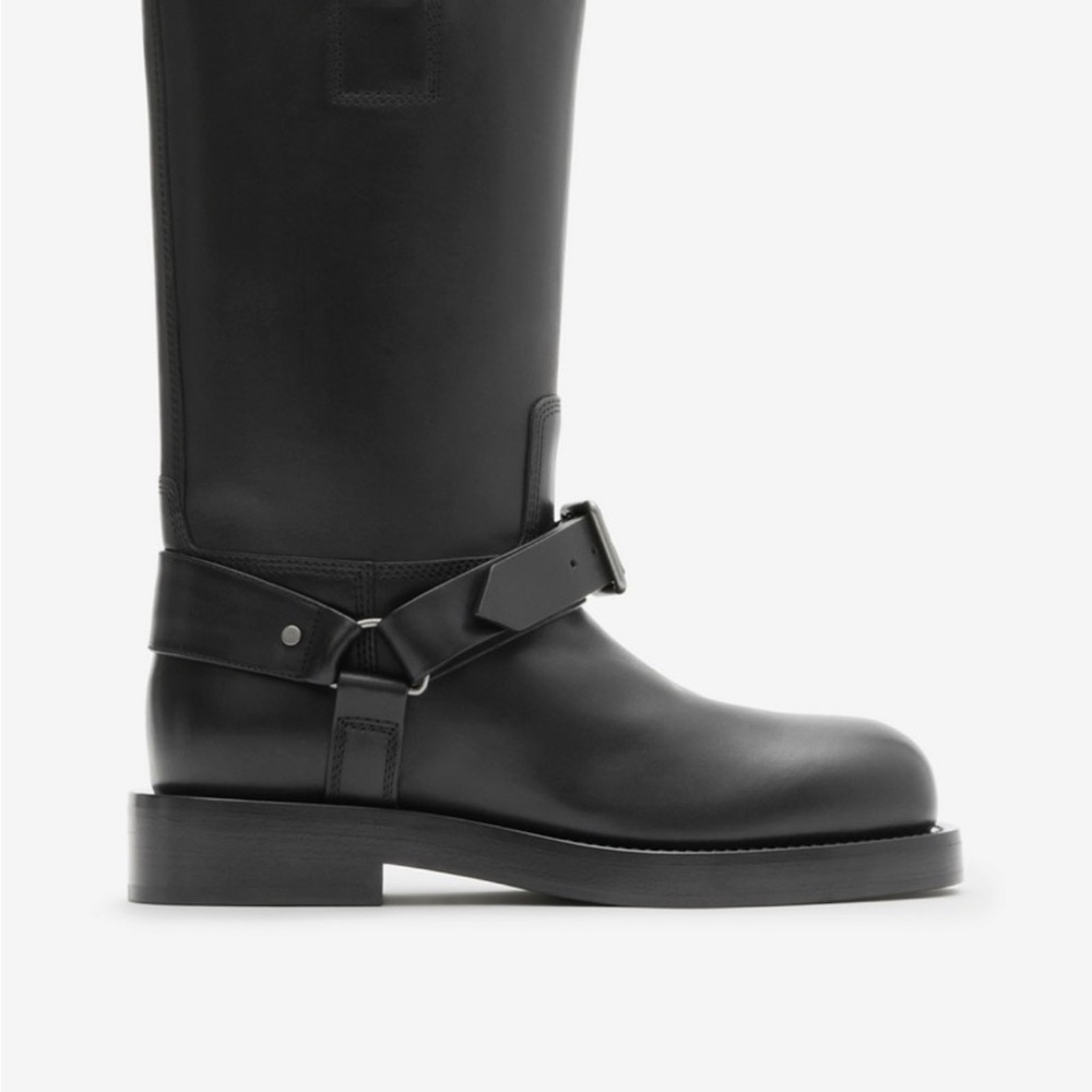 Burberry Black Leather Saddle Low Boots 👢 size 7.5 / 37.5